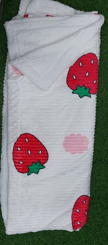 STRAWBERRY SHERPA BLANKET