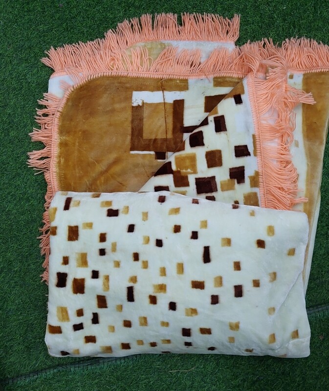 CHARLIE MINK FRILLED BLANKETS