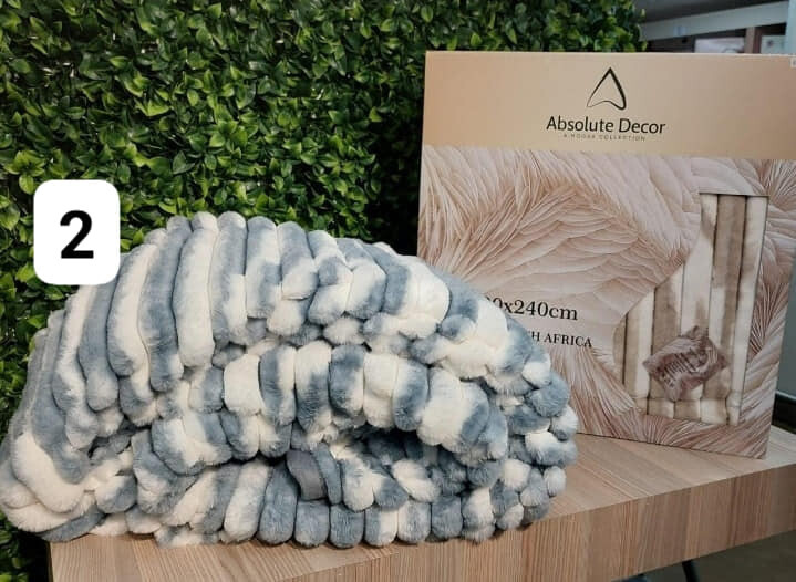 AD LUXURY FAUX FUR BLANKET