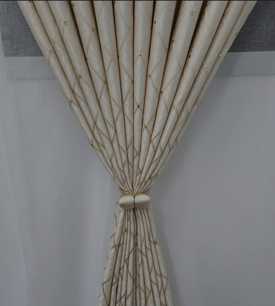 DIAMOND STUD CURTAIN SET 3M- CREAM