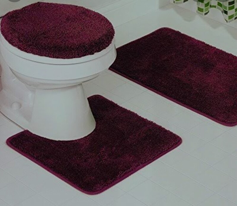 MAROON FLUFFY BATHROOM SET