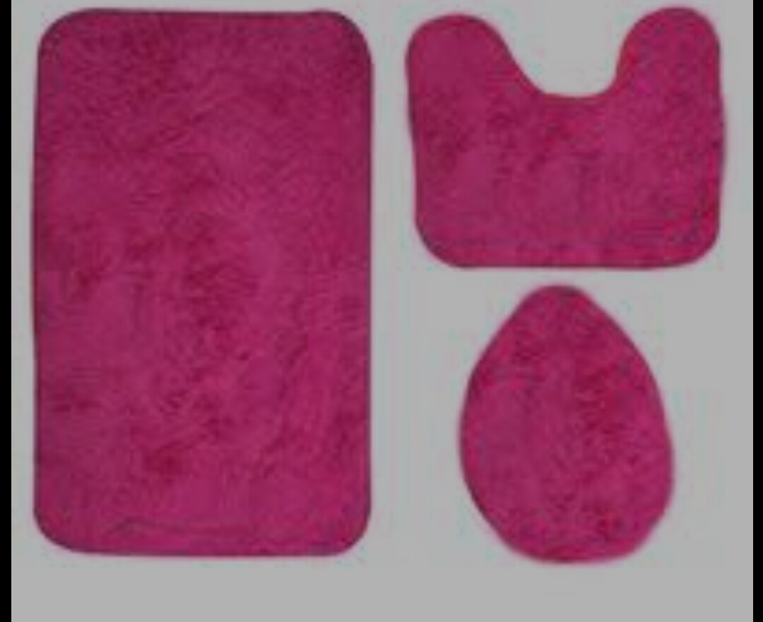 PINK FLUFFY BATHROOM SET
