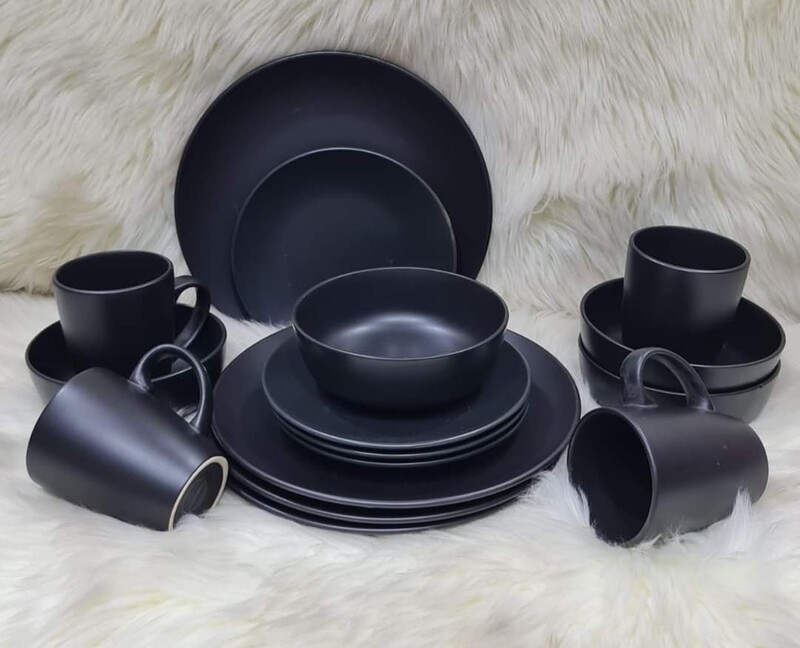 BLACK MATTE DINNER SET 16P
