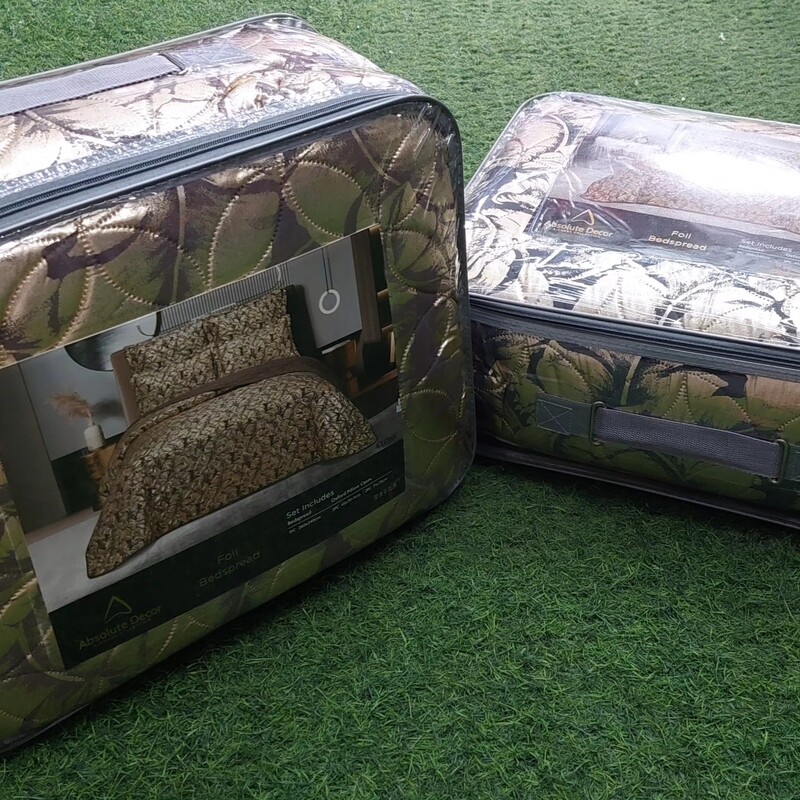 GOLD FOIL QUILT SET