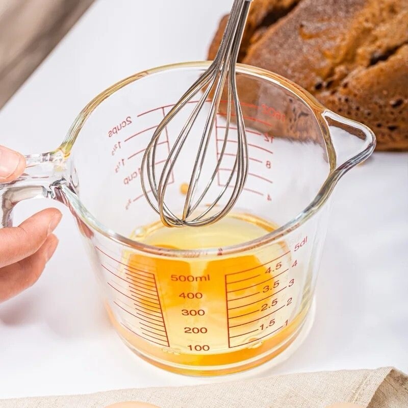GLASS MEASURING JUG