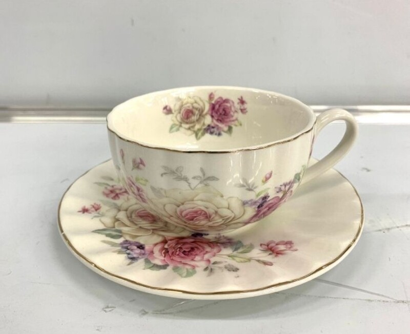 FLORAL TEA CUP SET
