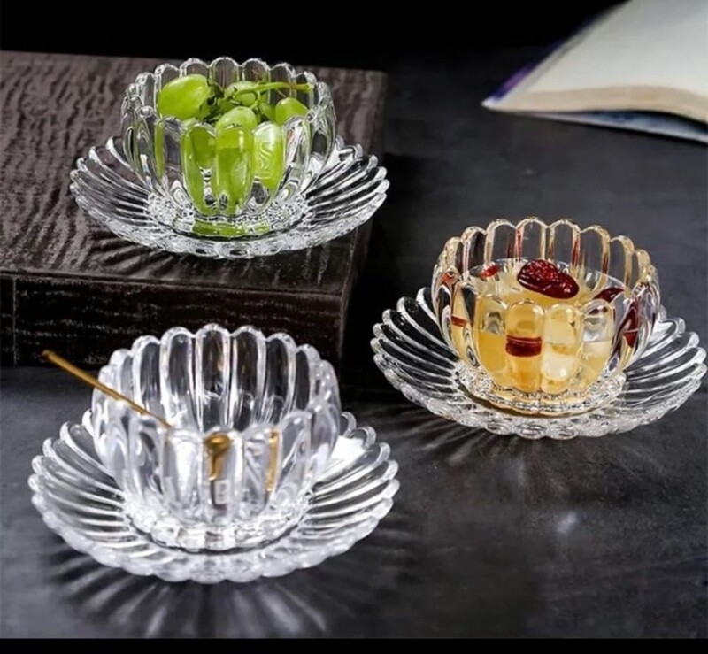 DESSERT BOWLS AND PLATE SET