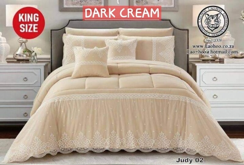LACE COMFORTER SET