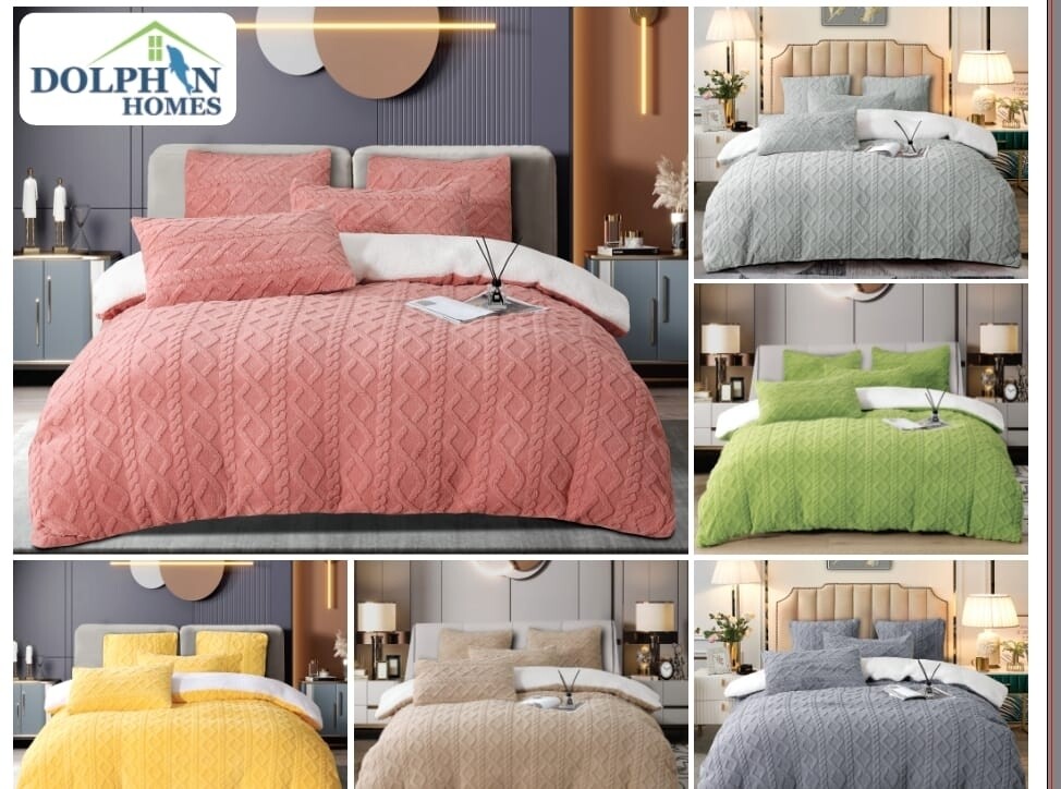 DOLPHIN GEOMETRIC FLEECE COMFORTER KING