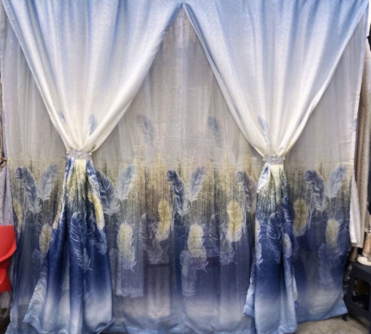 FEATHER GRADIENT CURTAIN SET  BLUE