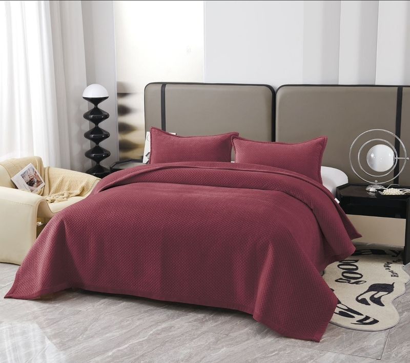 VELVET WAFFLE QUILT SET