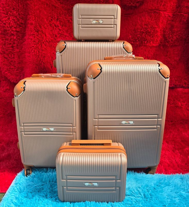 TWO TONE 5P TRAVEL SET
