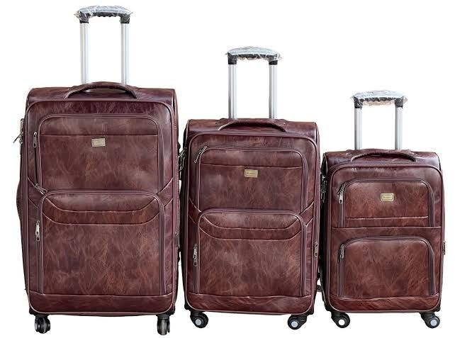 LEATHER TRAVEL SET- BROWN
