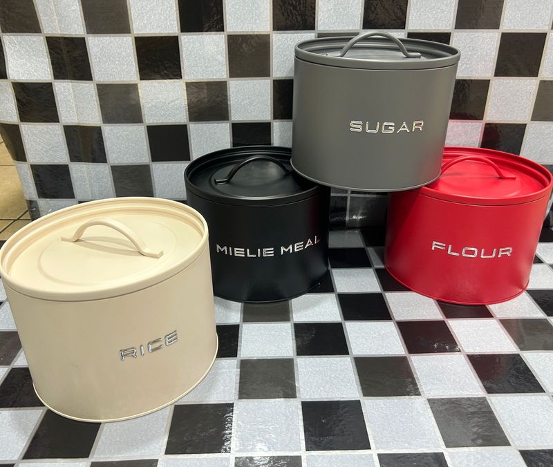 RETRO STORAGE TIN