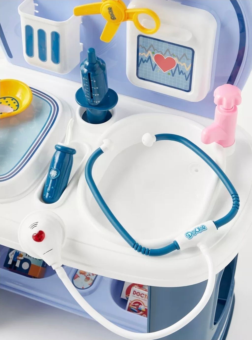 LITTLE DOCTOR PLAYSET