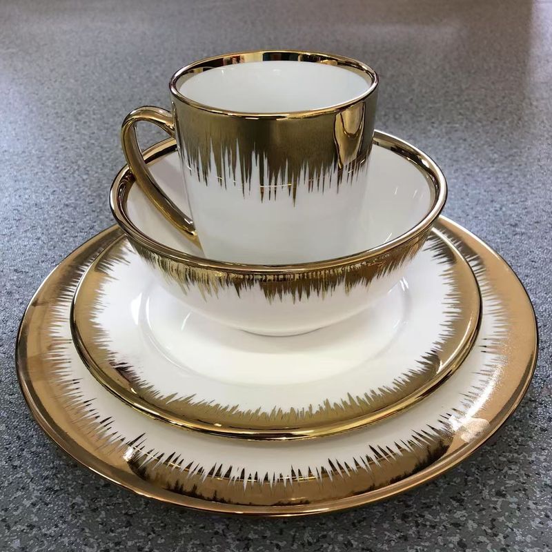 GOLD DINNER SET