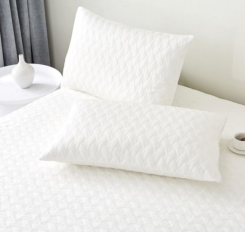 QUILTED STANDARD PILLOW PROTECTORS