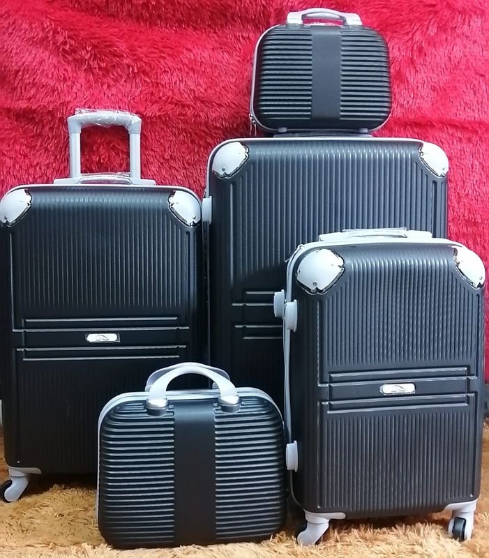 SALLY TRAVEL SET - 5 PIECE