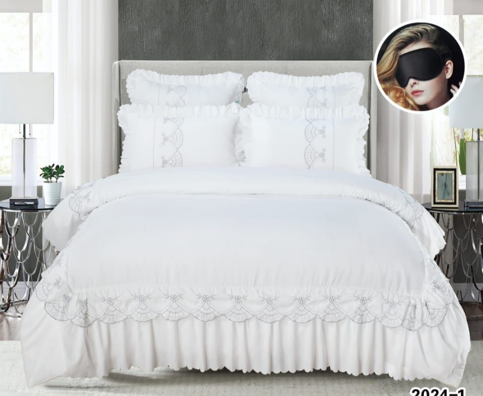 DOLPHIN FRILLED COMFORTER SET