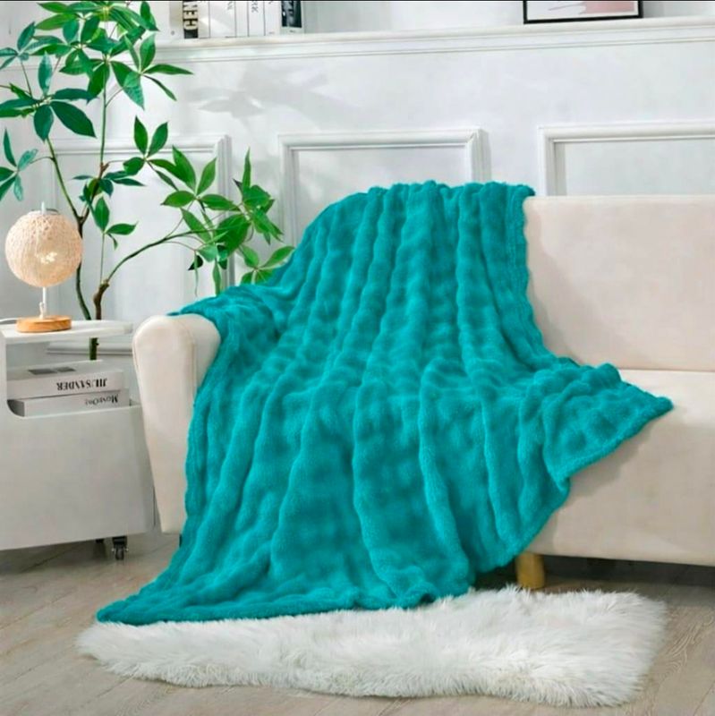 FLUFFY 3D FLEECE BLANKET
