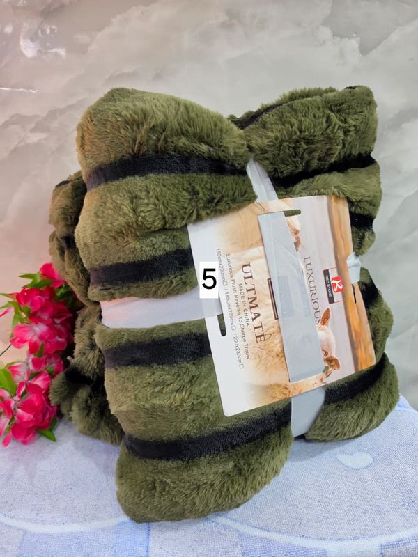 RABBIT FAUX FUR SHERPA BLANKET