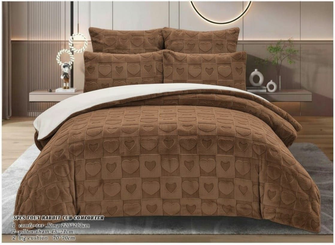 LOVE HEART COMFORTER SET
