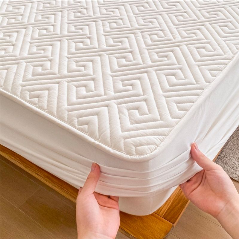 MAZE MATTRESS PROTECTOR WATERPROOF