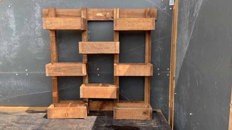 Wall planter