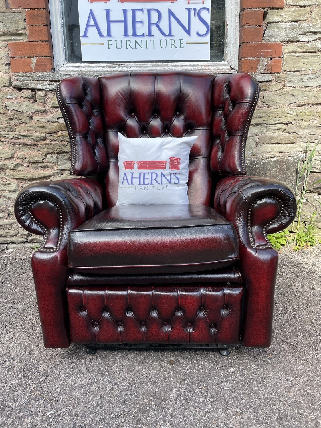 Oxblood Leather Chesterfield Recliner Chair 1 OF 2 FREE DELIVERY