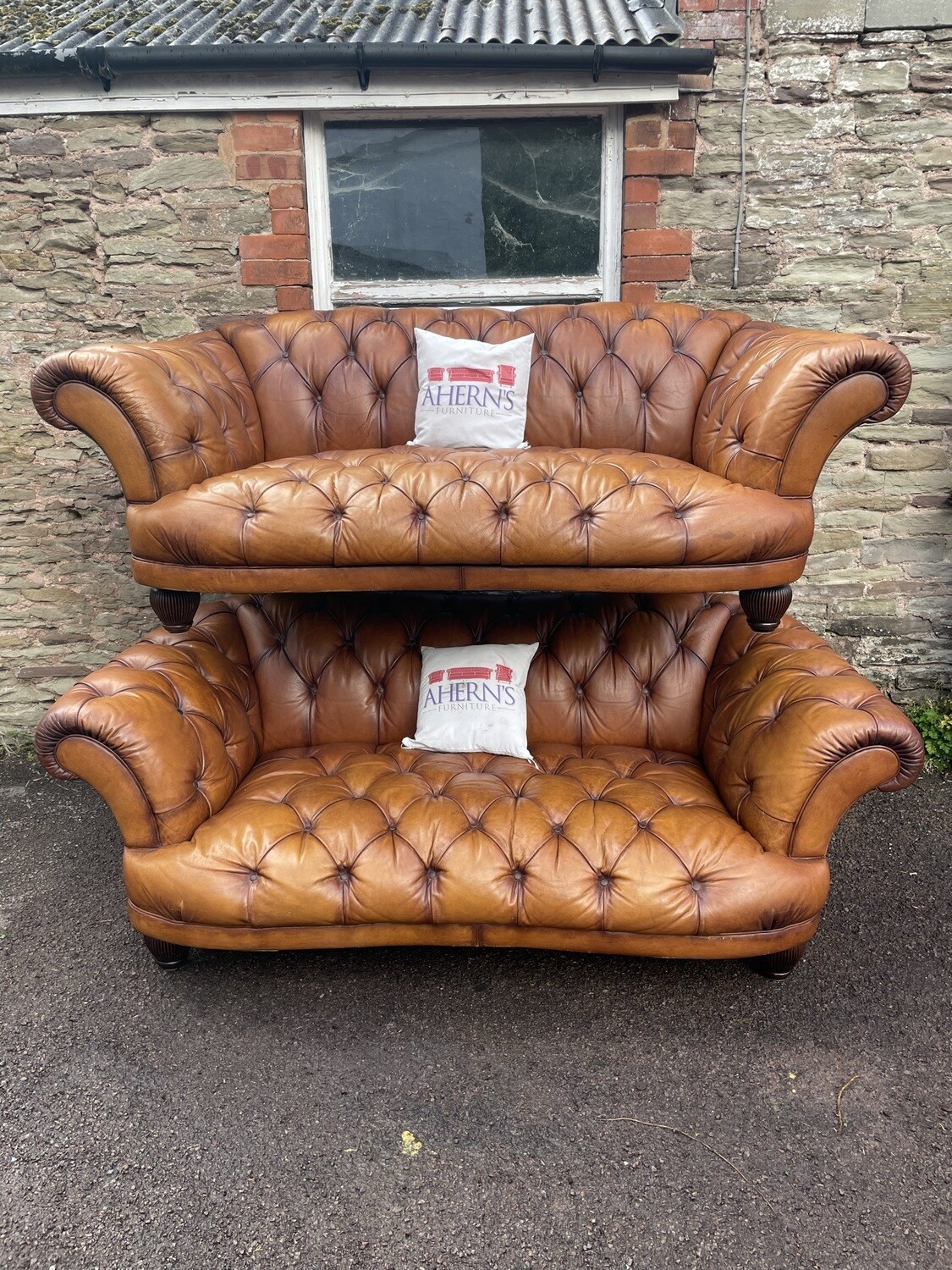 Tan Brown Pair Of Leather Tetrad Oskar Sofas Chesterfield FREE DELIVERY 🚚
