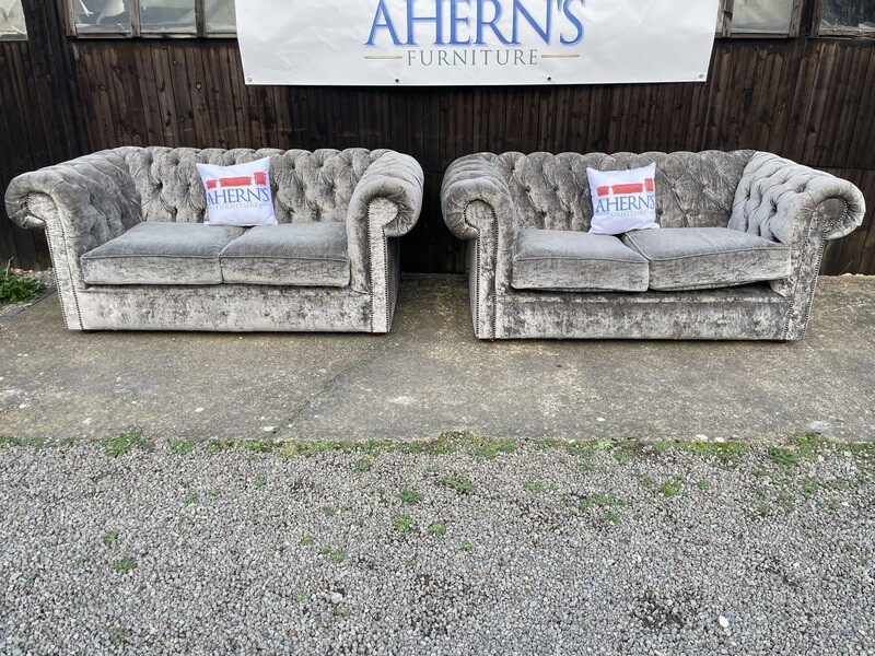 *Pair Of Silver Crushed Velvet Chesterfield sofas 2 Seater FREE DELIVERY ?*