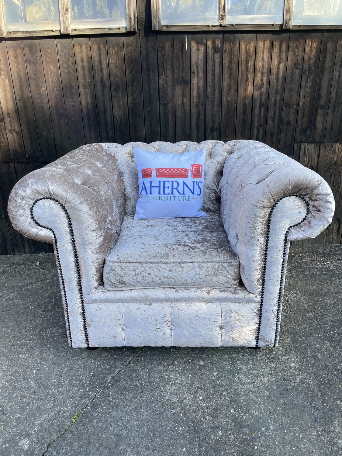 *Silver Crushed Velvet Chesterfield Club Chair FREE DELIVERY 🚚*