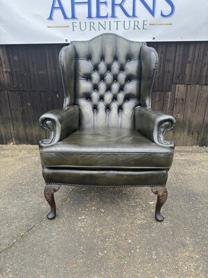 *Green Leather Chesterfield Wing Back Chair 2 of 2 FREE DELIVERY 🚚*