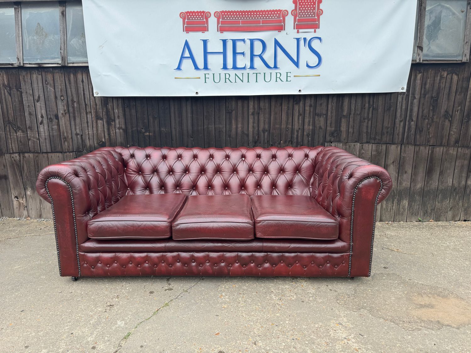 *Vintage Burgundy Leather Chesterfield sofa 3 Seater FREE DELIVERY ?*