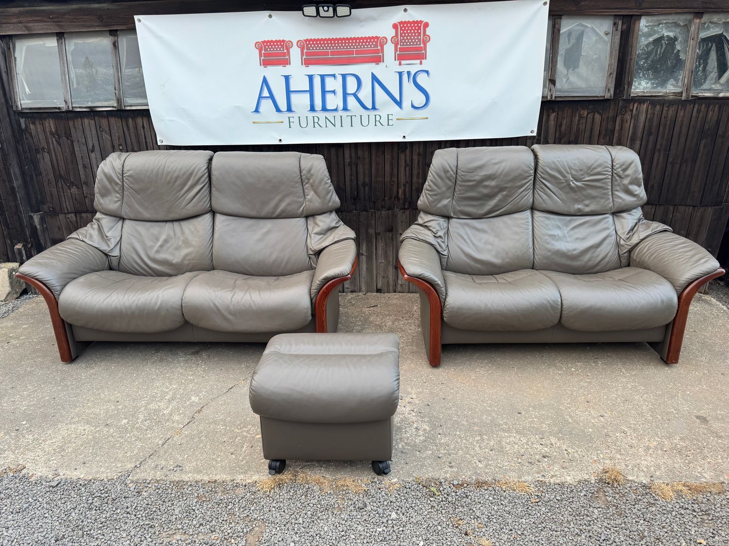 *Pair of Grey Leather Ekornes Stressless Sofas (Eldorado) FREE DELIVERY ?*