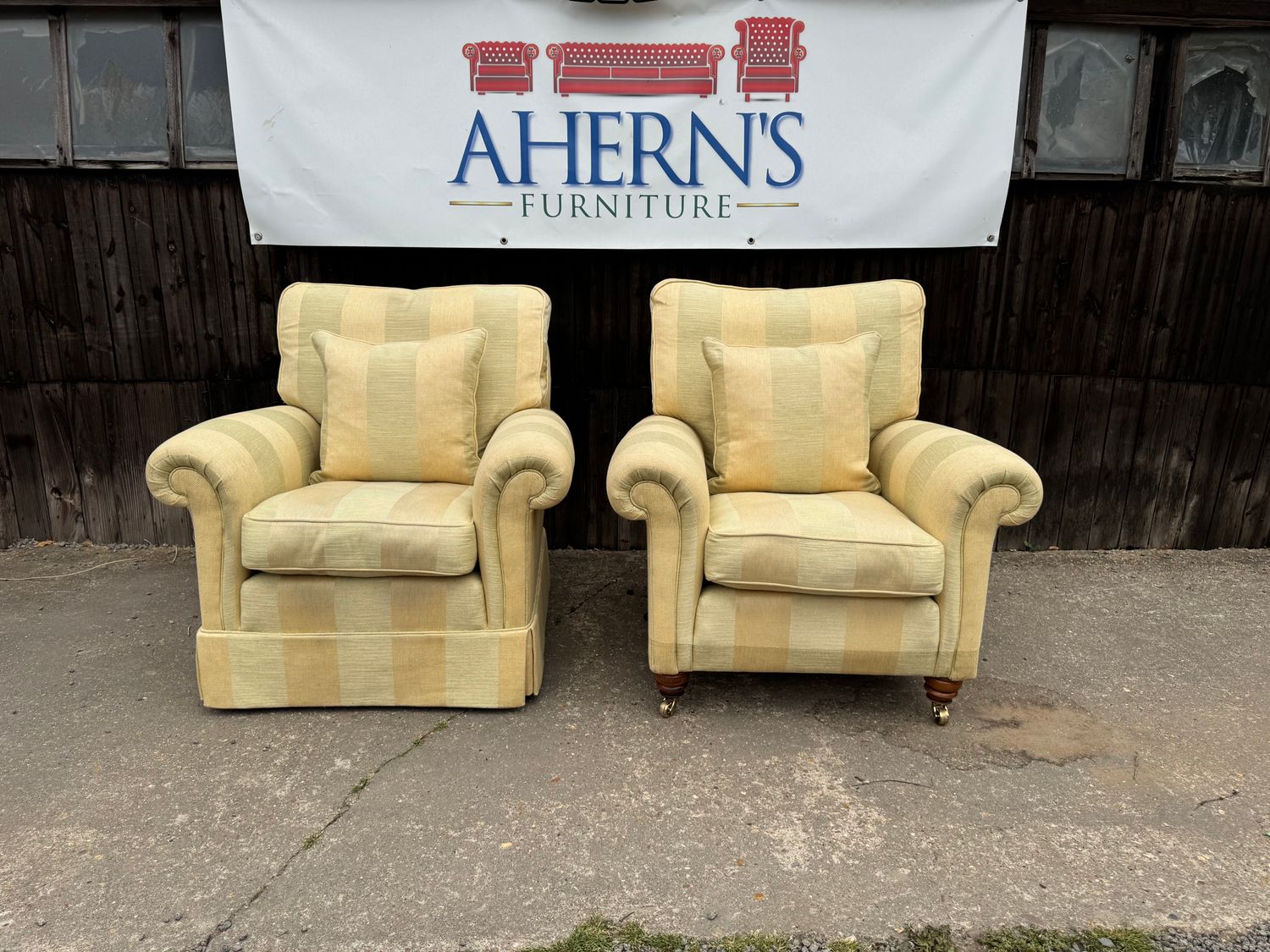 *STUNNING Yellow and Gold Duresta Arm Chairs FREE DELIVERY ?*