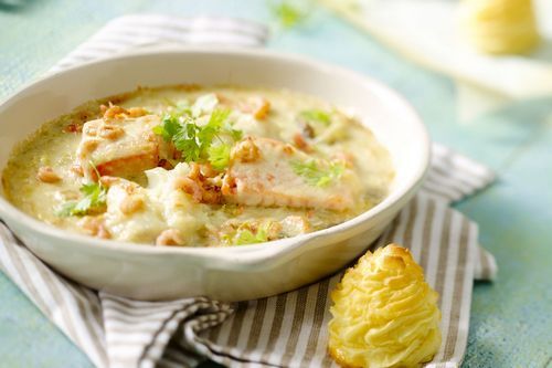 Vispannetje met puree als gerecht (take-away) Vispannetje met puree als gerecht (take-away)