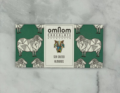 OmNom Sea Salt Almonds + Milk 45%