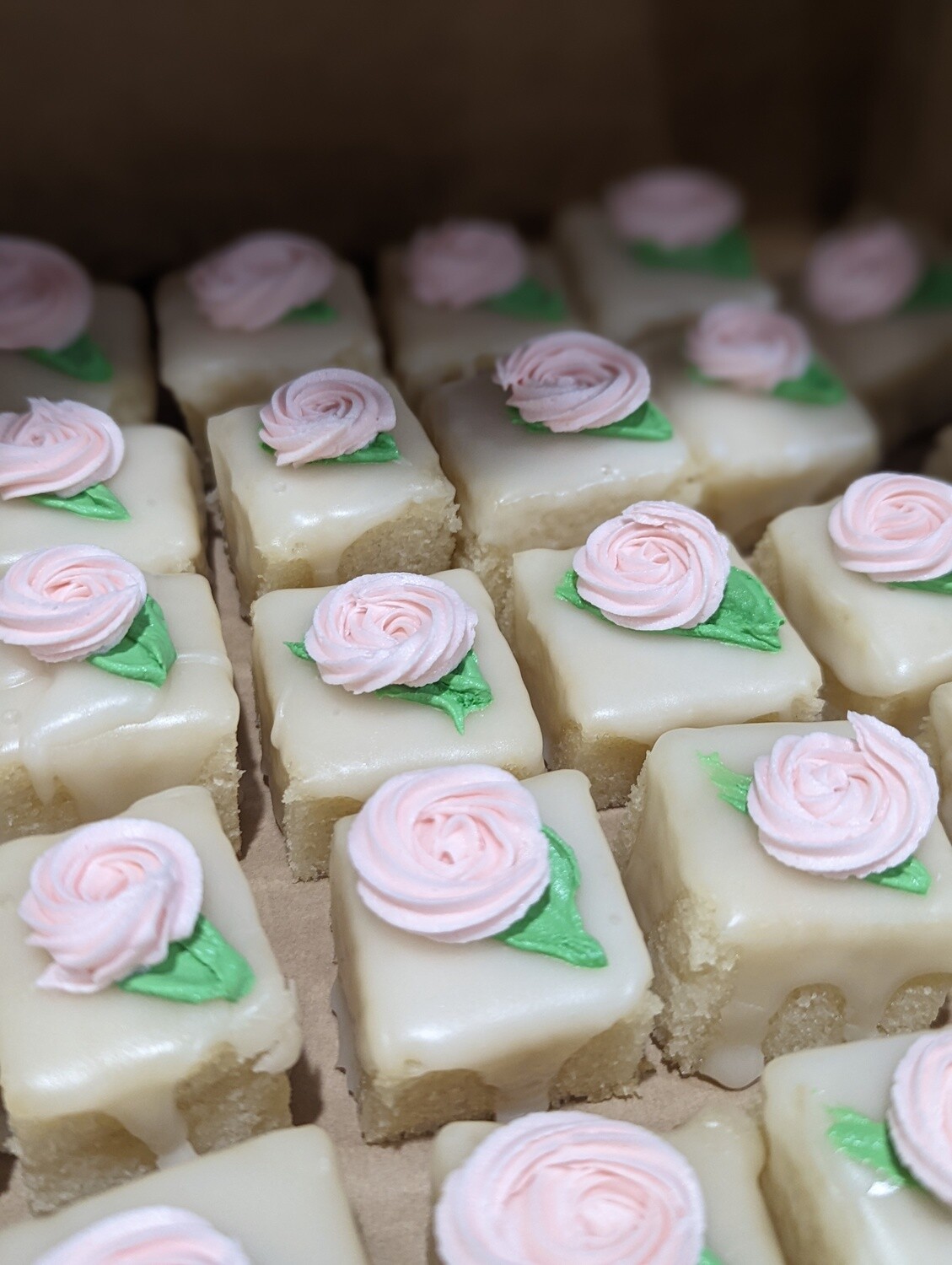 Petit Fours / Dozen