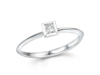 OLANE Princess Diamond Ring