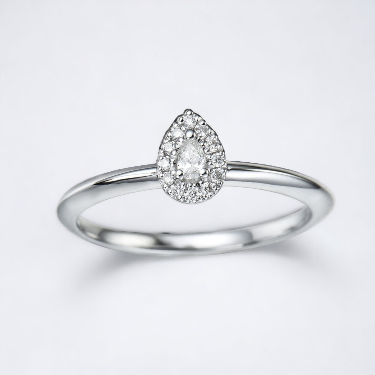 CLINQ Pear Diamond Ring