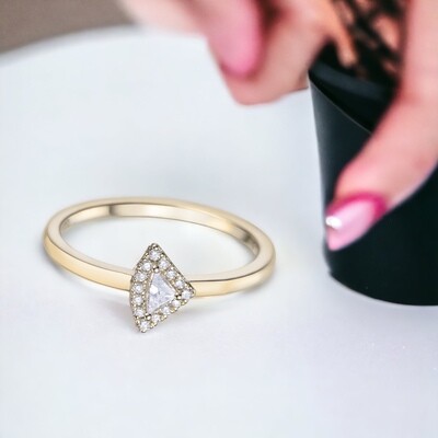 CLINQ Trine Plus  Diamond Ring