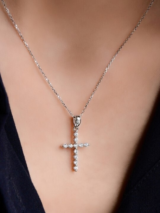 GLISST Classic Cross Diamond Pendant, Metal: 10K, Metal Colour: White Gold