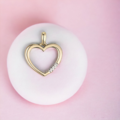 LOVEA Sheer Diamond Pendant