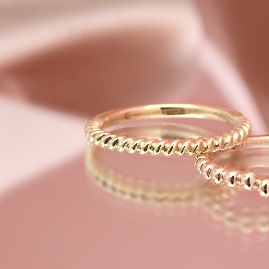 TWIZA Plain Gold Twist Ring