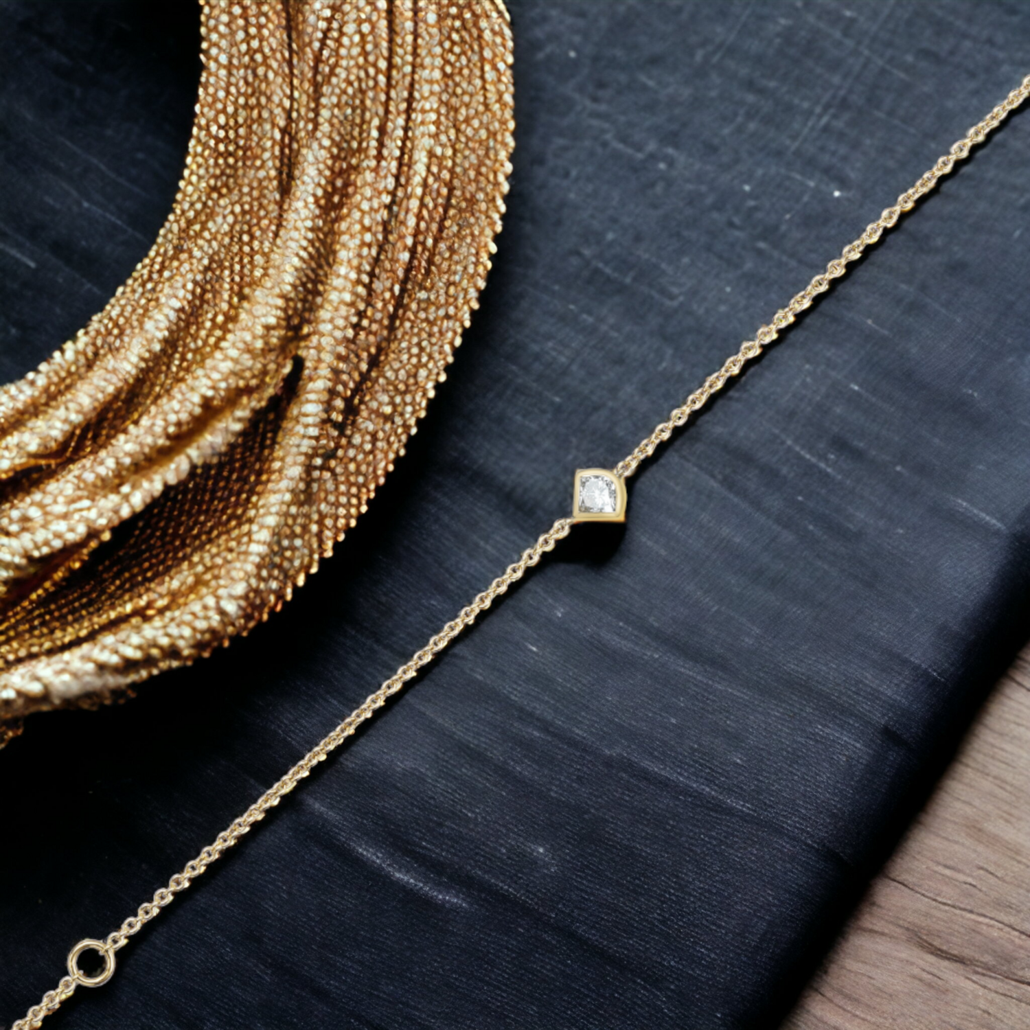 OLANE Ginkgo Diamond Bracelet, Metal: 18K, Metal Colour: Yellow Gold