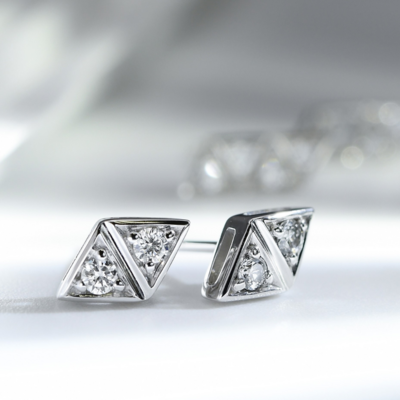 PARA Rhombus Diamond Stud Earrings