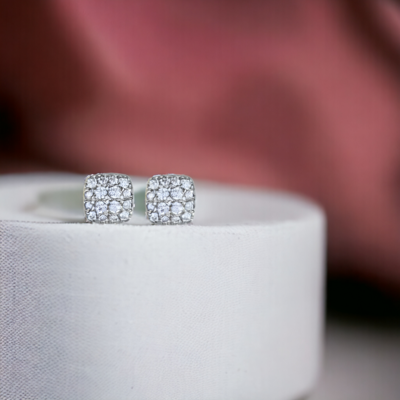PARA Timeless Diamond Stud Earrings