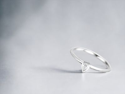 OLANE Pear Diamond Ring