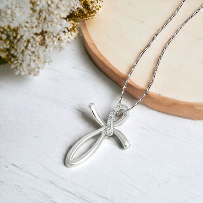 EVERO Swirl Cross Diamonds Pendant